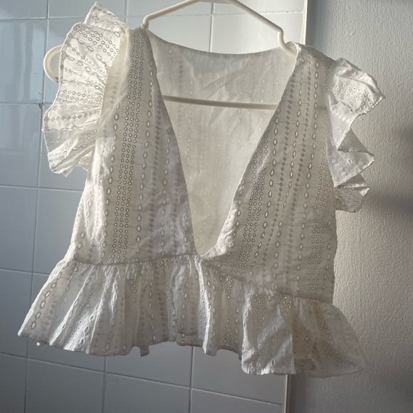 Romantic White Cropped Blouse with Eye-lit Detailing - Picture 2 of 2